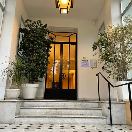Superbe T2 Climatise Au Centre + Parking Apartment *